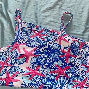 Lilly tank
